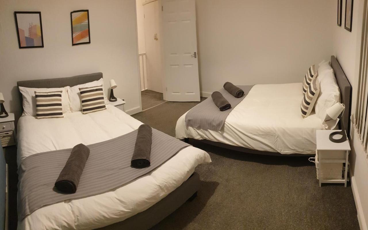 4 Bedrooms, Sleeps 10, Near Lfc & Efc Liverpool Exteriör bild