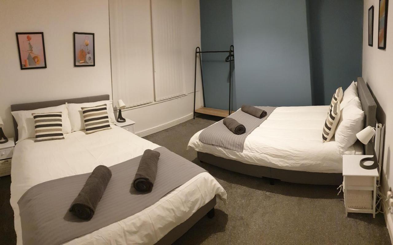 4 Bedrooms, Sleeps 10, Near Lfc & Efc Liverpool Exteriör bild