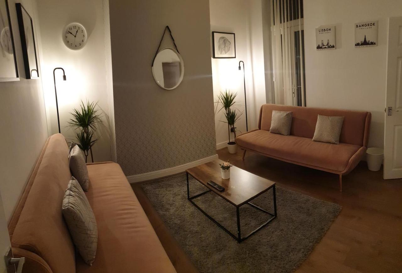 4 Bedrooms, Sleeps 10, Near Lfc & Efc Liverpool Exteriör bild